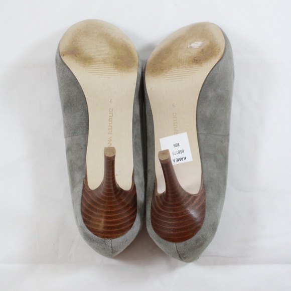 Banana Republic Grey Suede Open Toe Short Heels - Picture 4 of 8